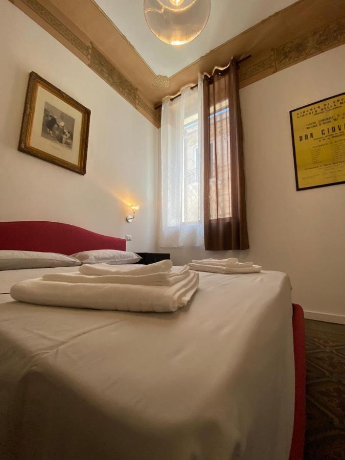 Al Teatro Bed & Breakfast Reggio di Calabria Exterior foto